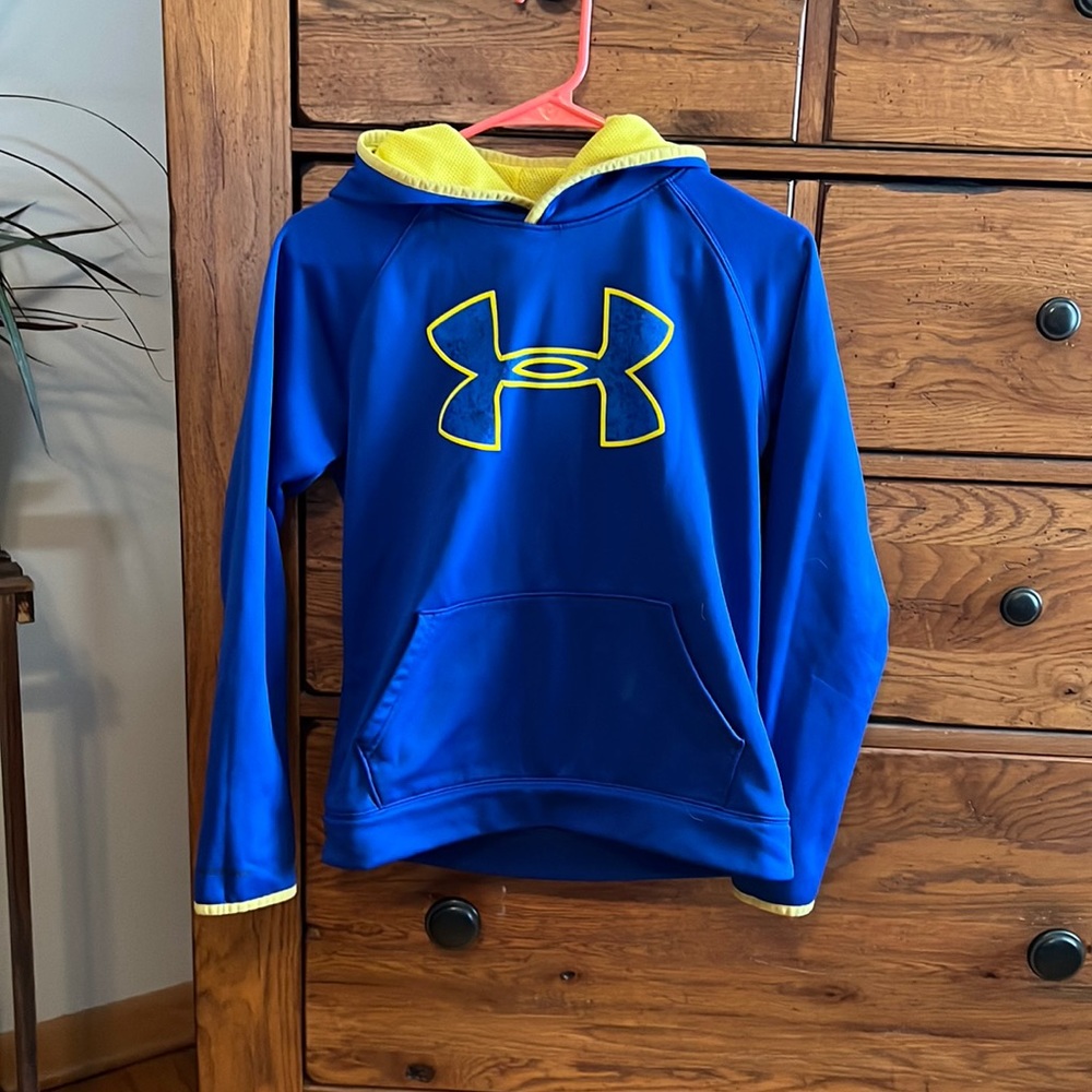 Boys under armour sweatshirt